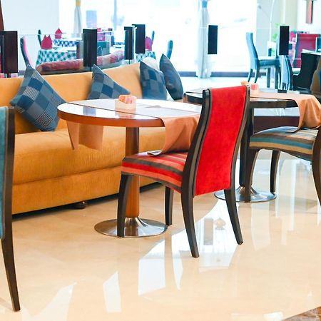 City Seasons Hotel & Suites Маскат Экстерьер фото