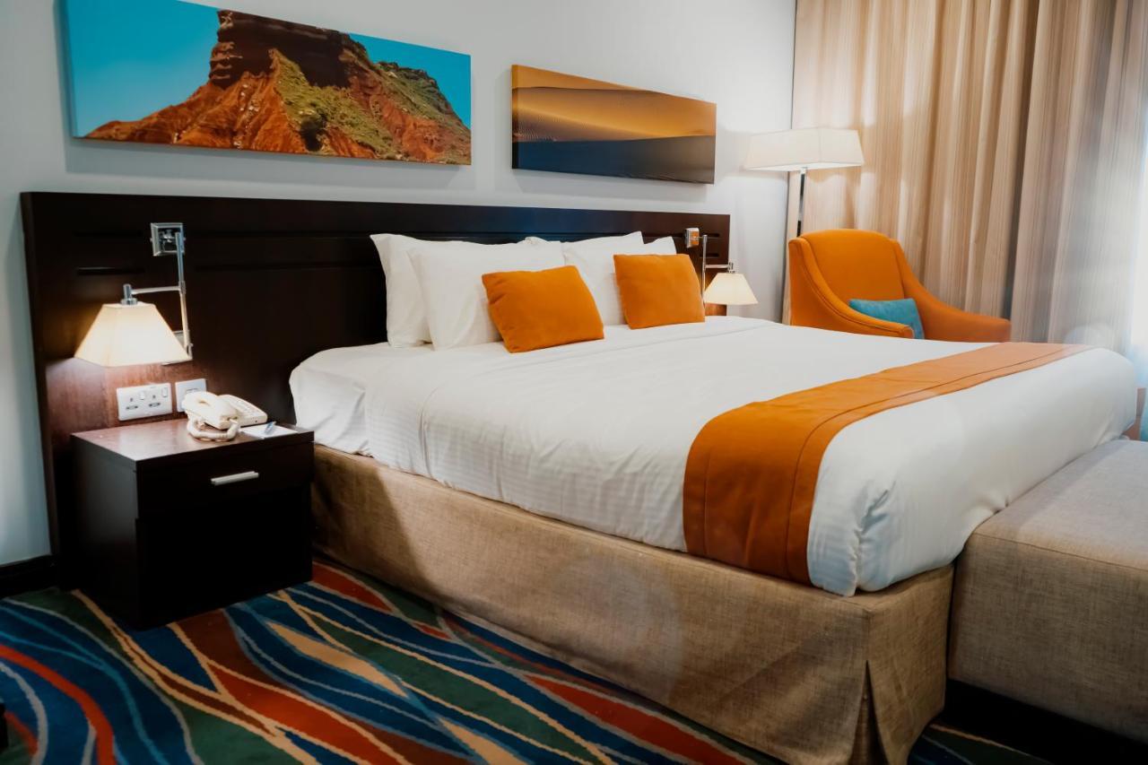 City Seasons Hotel & Suites Маскат Экстерьер фото