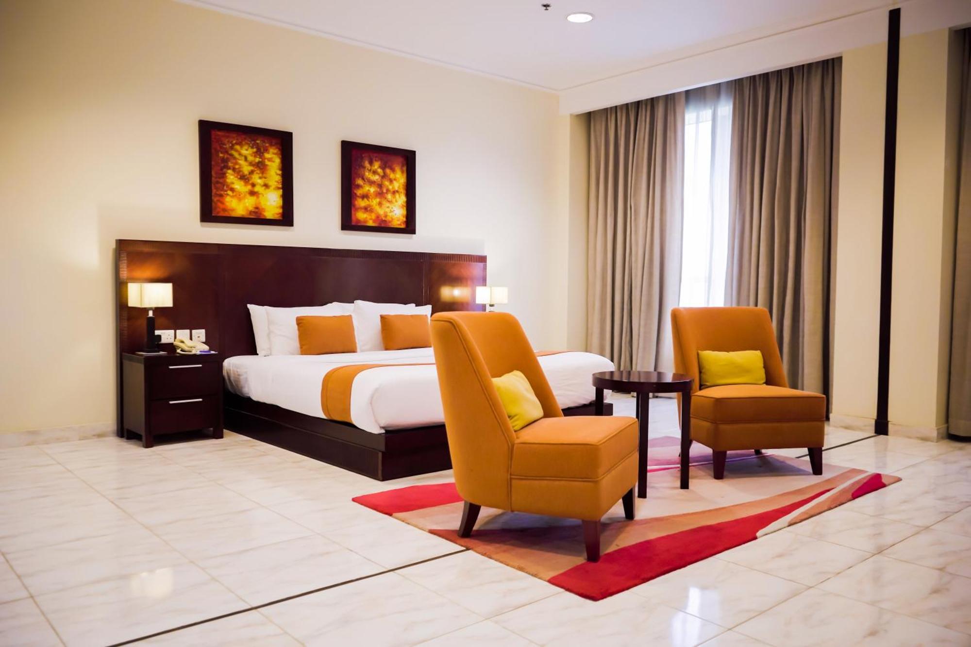City Seasons Hotel & Suites Маскат Экстерьер фото