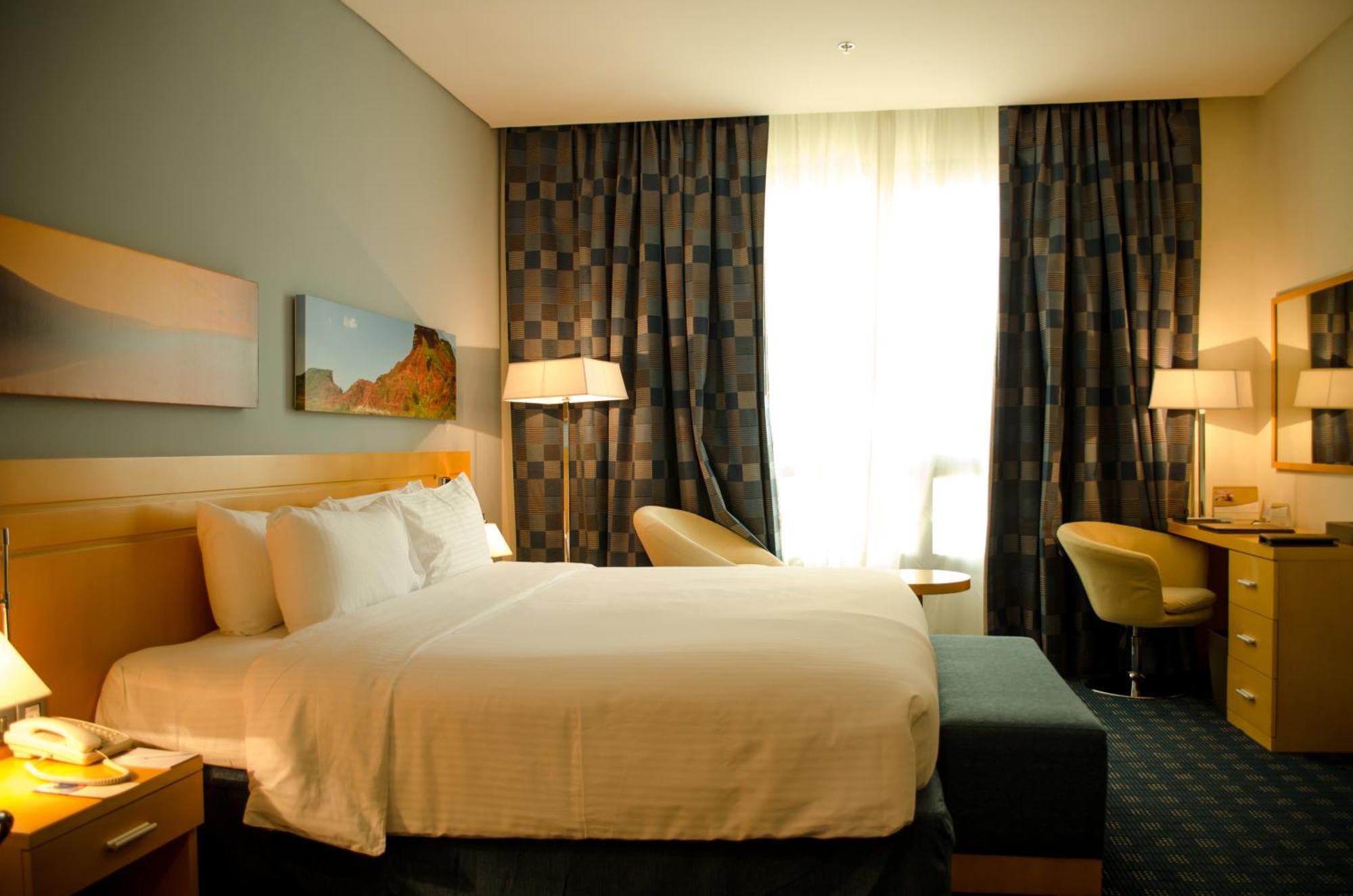 City Seasons Hotel & Suites Маскат Экстерьер фото