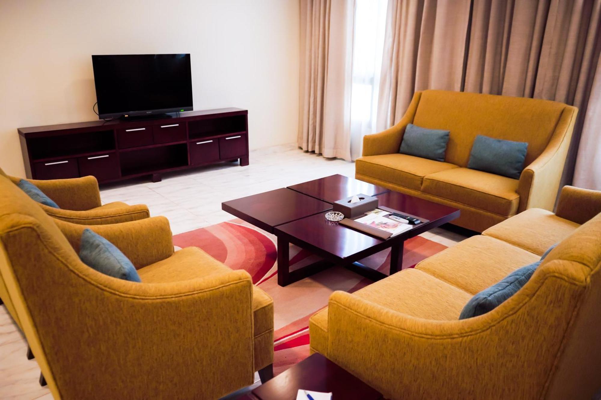 City Seasons Hotel & Suites Маскат Номер фото