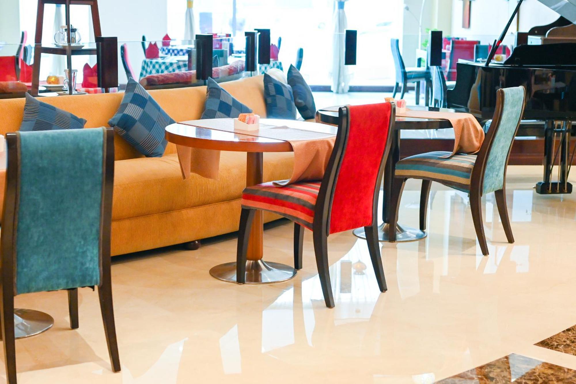 City Seasons Hotel & Suites Маскат Экстерьер фото