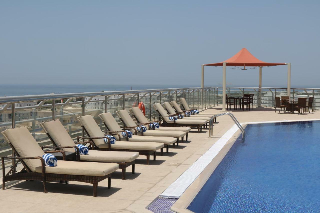 City Seasons Hotel & Suites Маскат Экстерьер фото