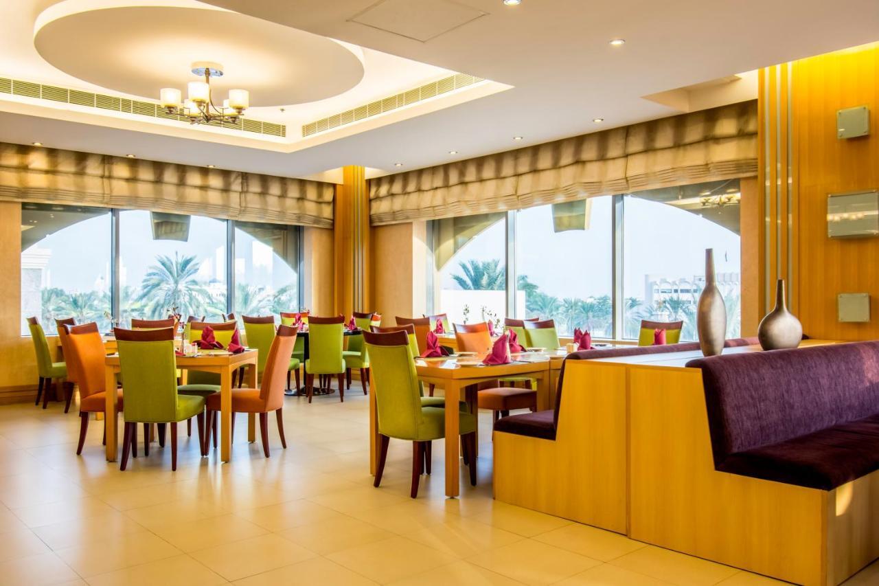 City Seasons Hotel & Suites Маскат Экстерьер фото